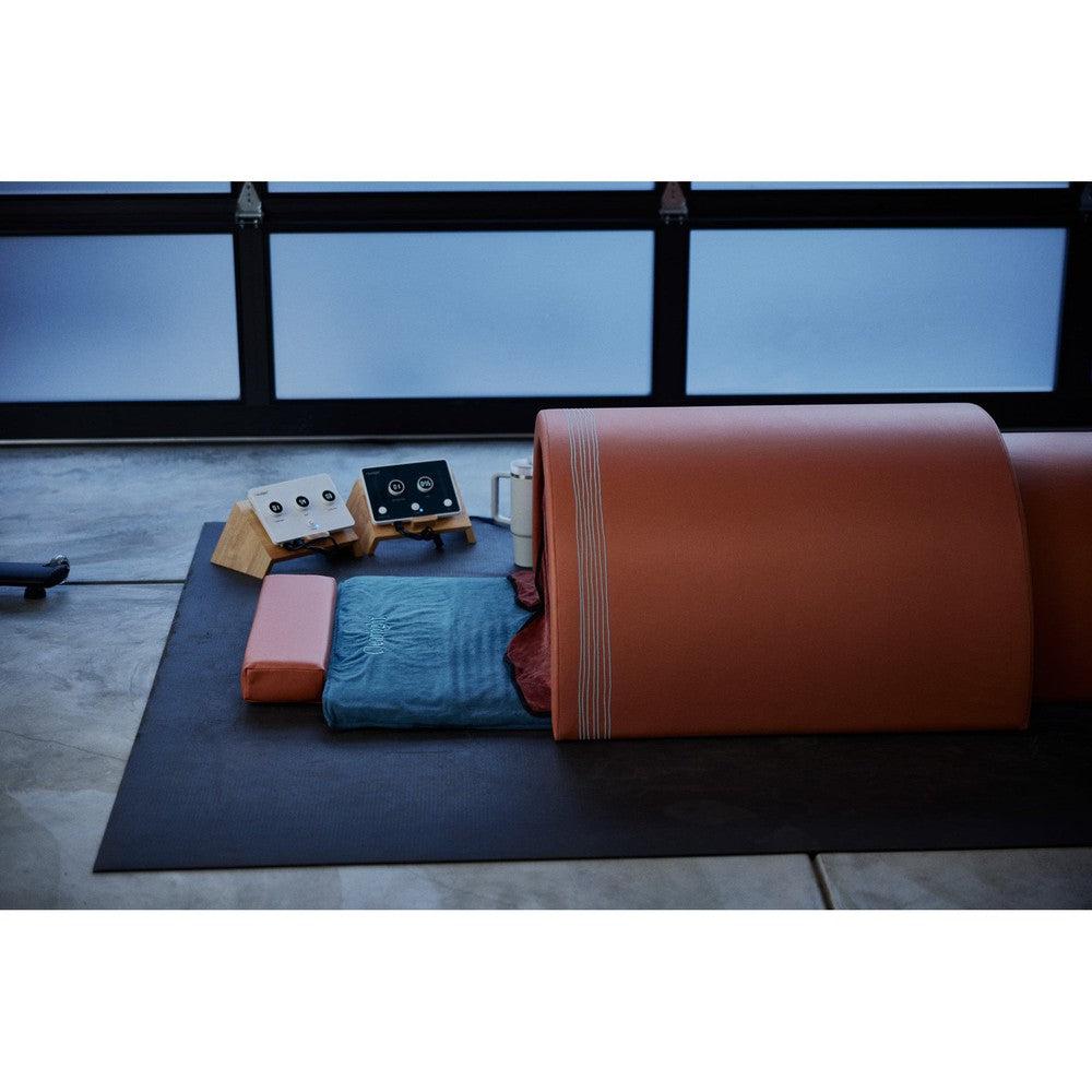 Clearlight® The Curve Far Infrared Sauna Dome With Amethyst Infrared PEMF Mat