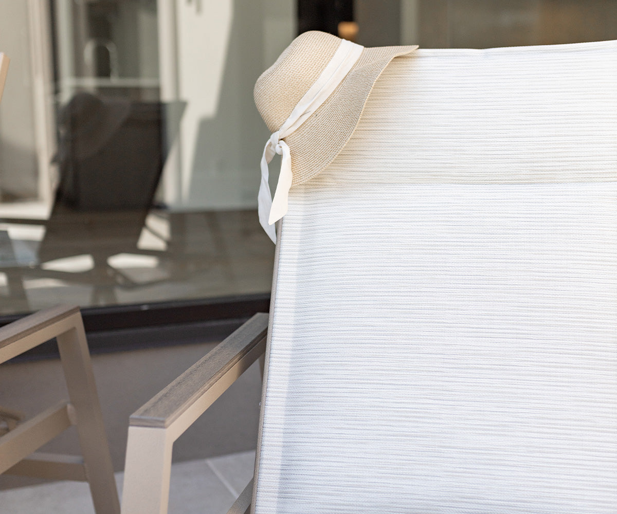 Berlin Gardens Vida Padded Sling Chaise Lounge with Arms