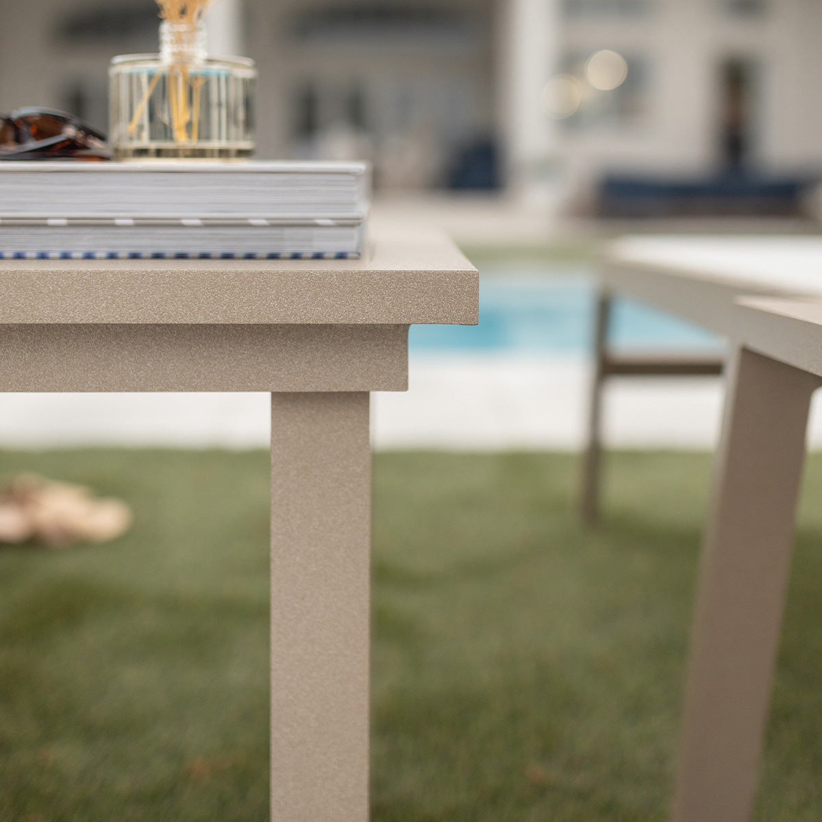 Berlin Gardens Vida End Table Dining Height