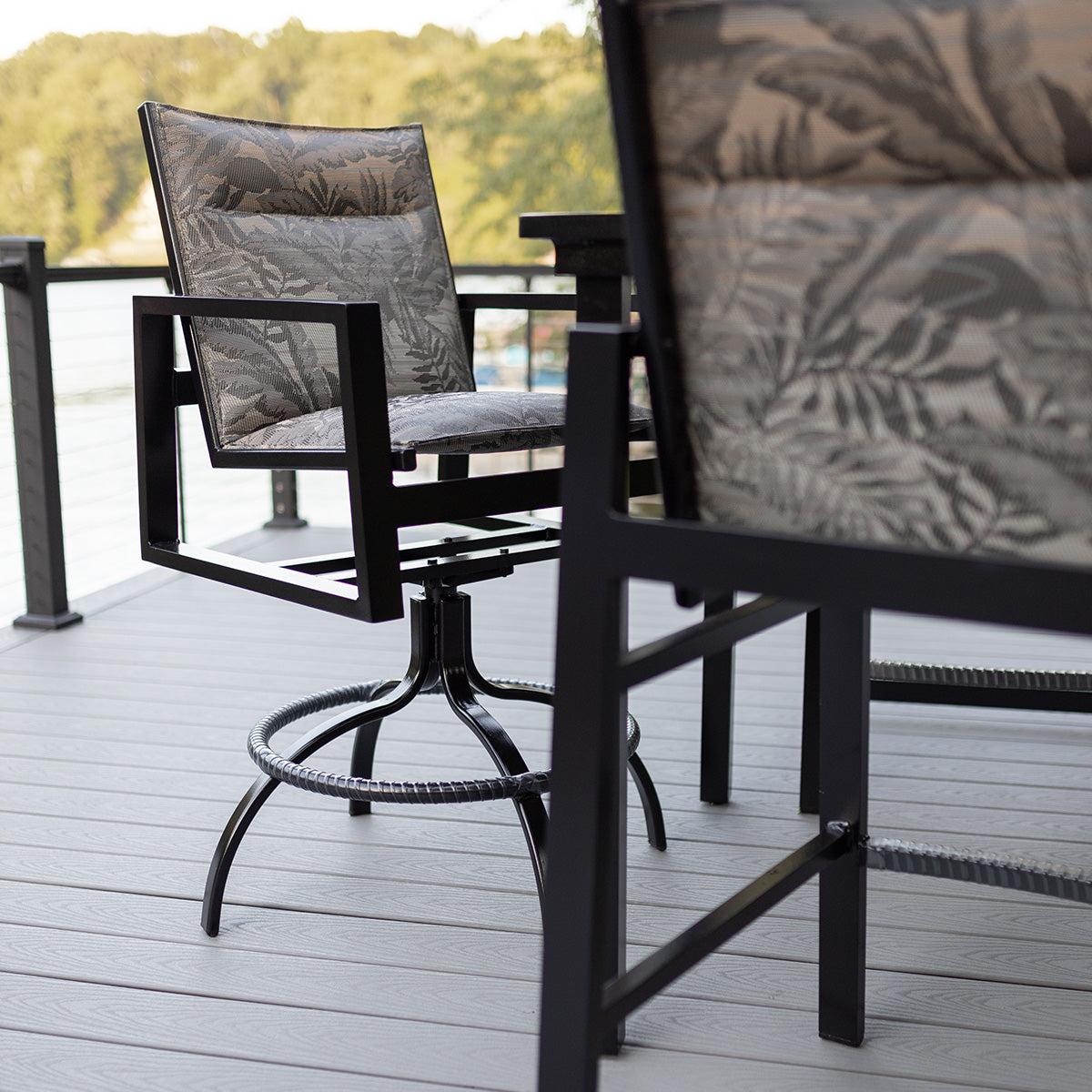 Berlin Gardens Vida Sling Swivel Bar Chair