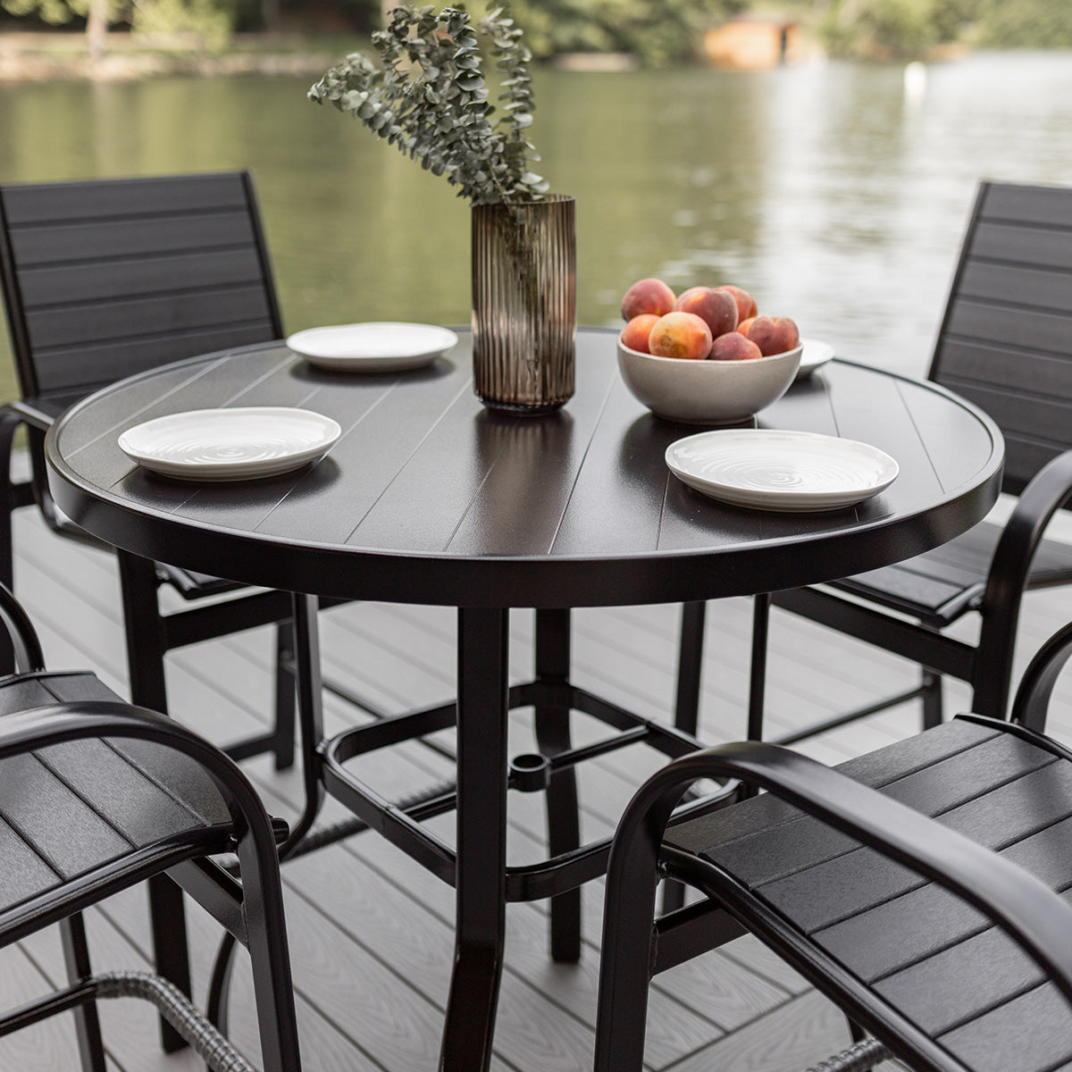 Berlin Gardens Murphy 42" Round Bar Table