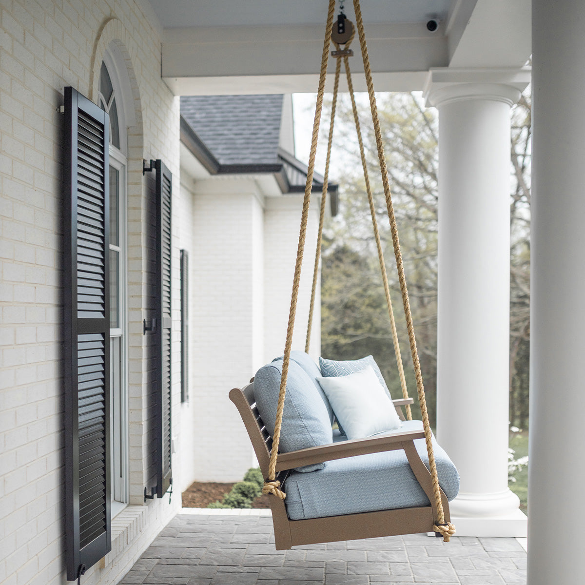 Berlin Gardens Classic Terrace Loveseat Swing