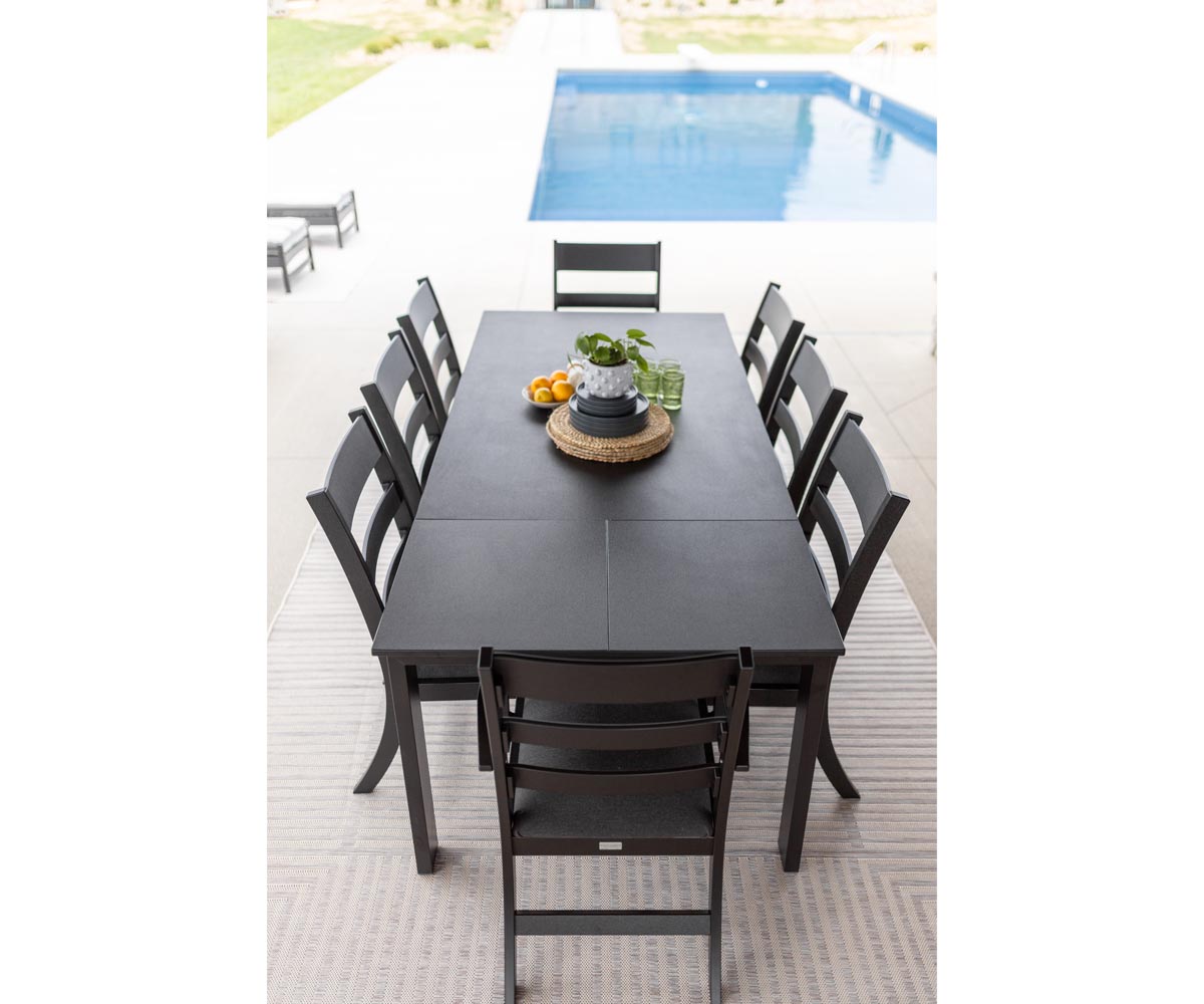 Berlin Gardens Berkley Expandable 42" x 72" Table