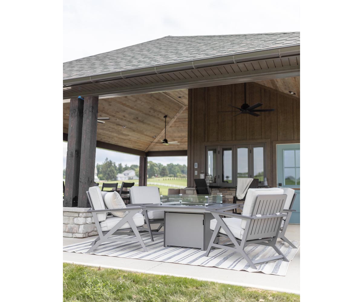 Berlin Gardens Kinsley Lounge Chair