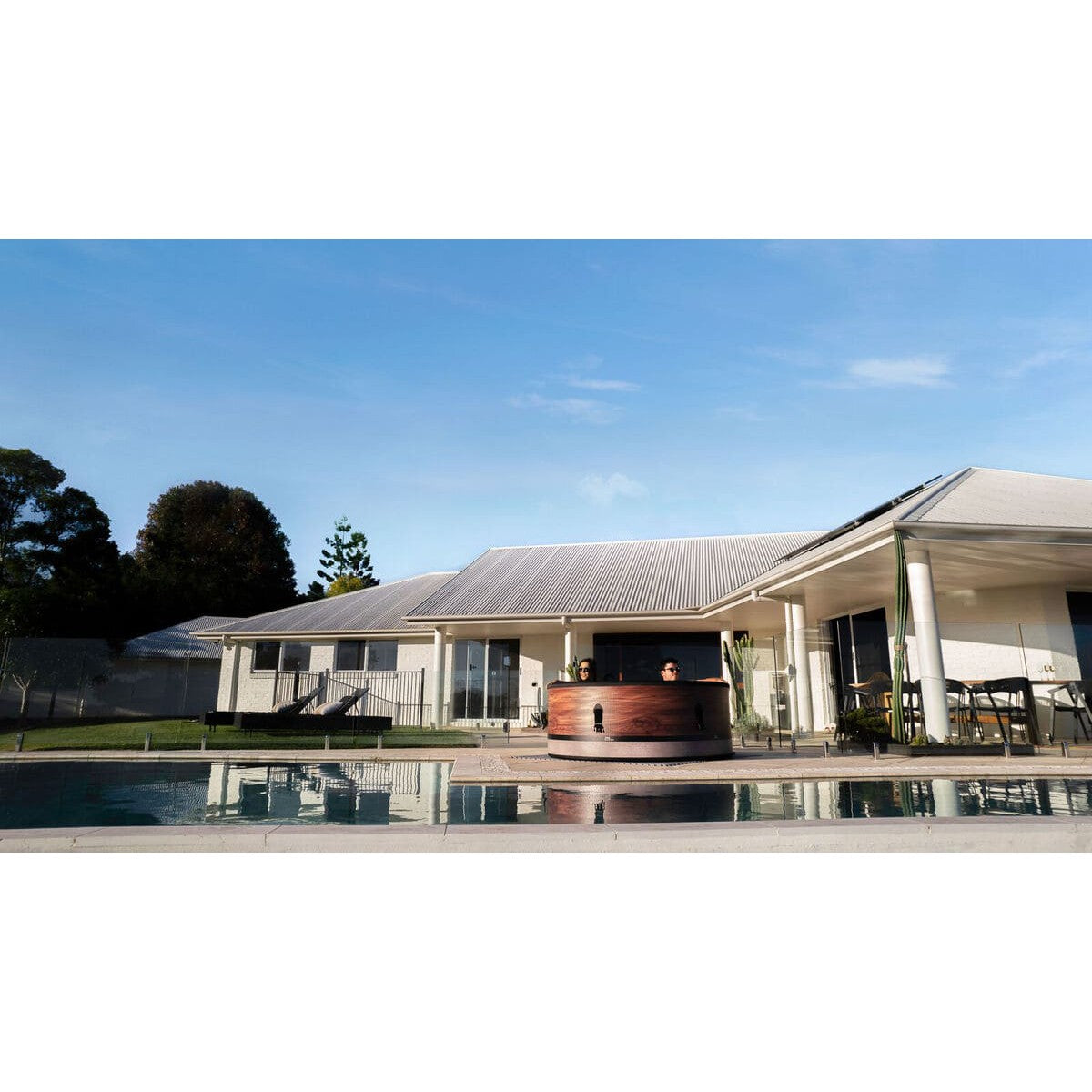 MSPA FRAME Duet Round 6 Person Inflatable Hot Tub Spa